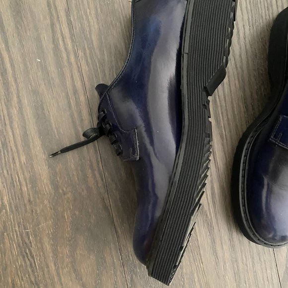 Prada Women Oxford - Picture 3 of 3